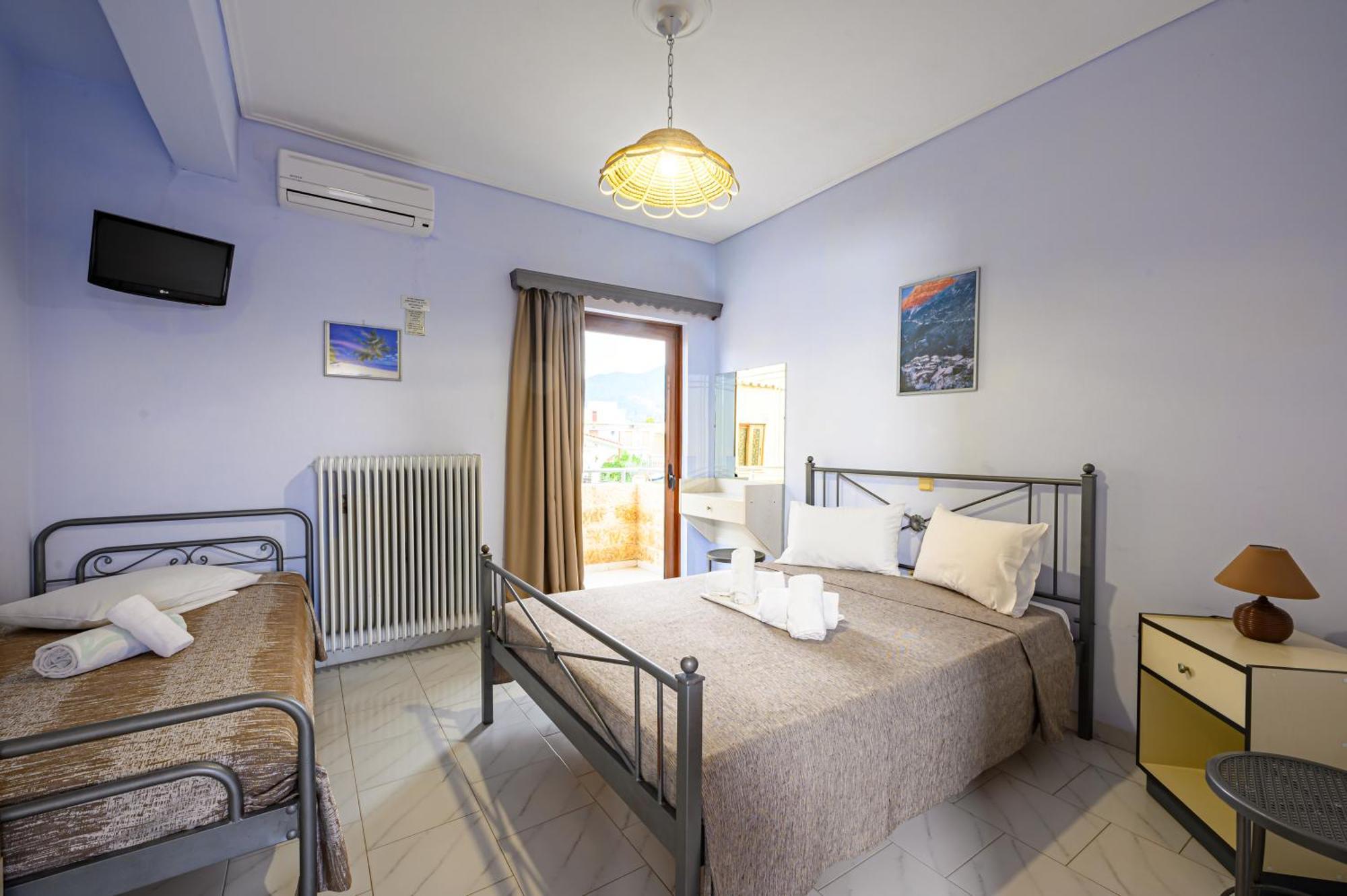 Iliahtida Apartments Ровиес Екстериор снимка