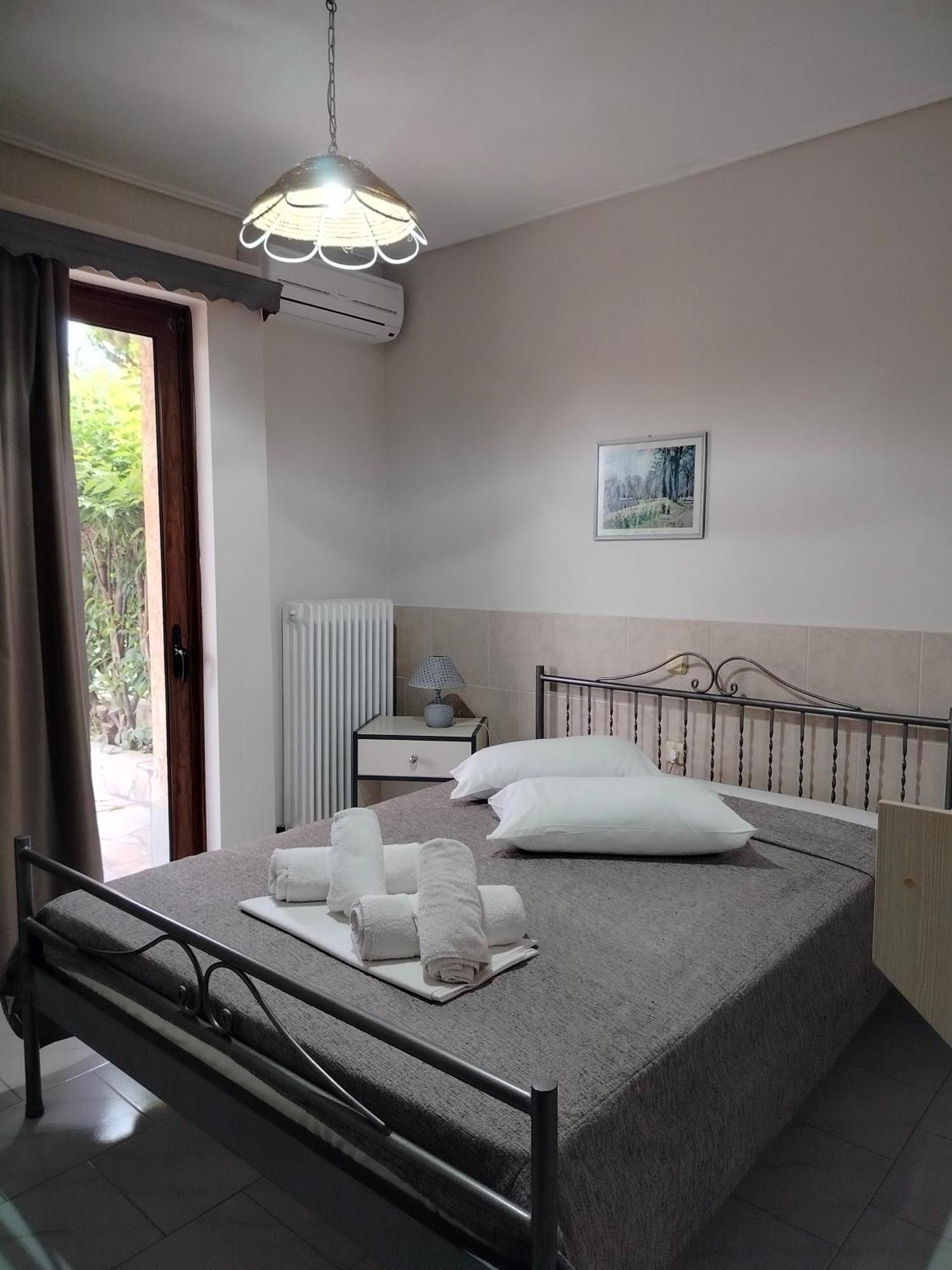 Iliahtida Apartments Ровиес Екстериор снимка