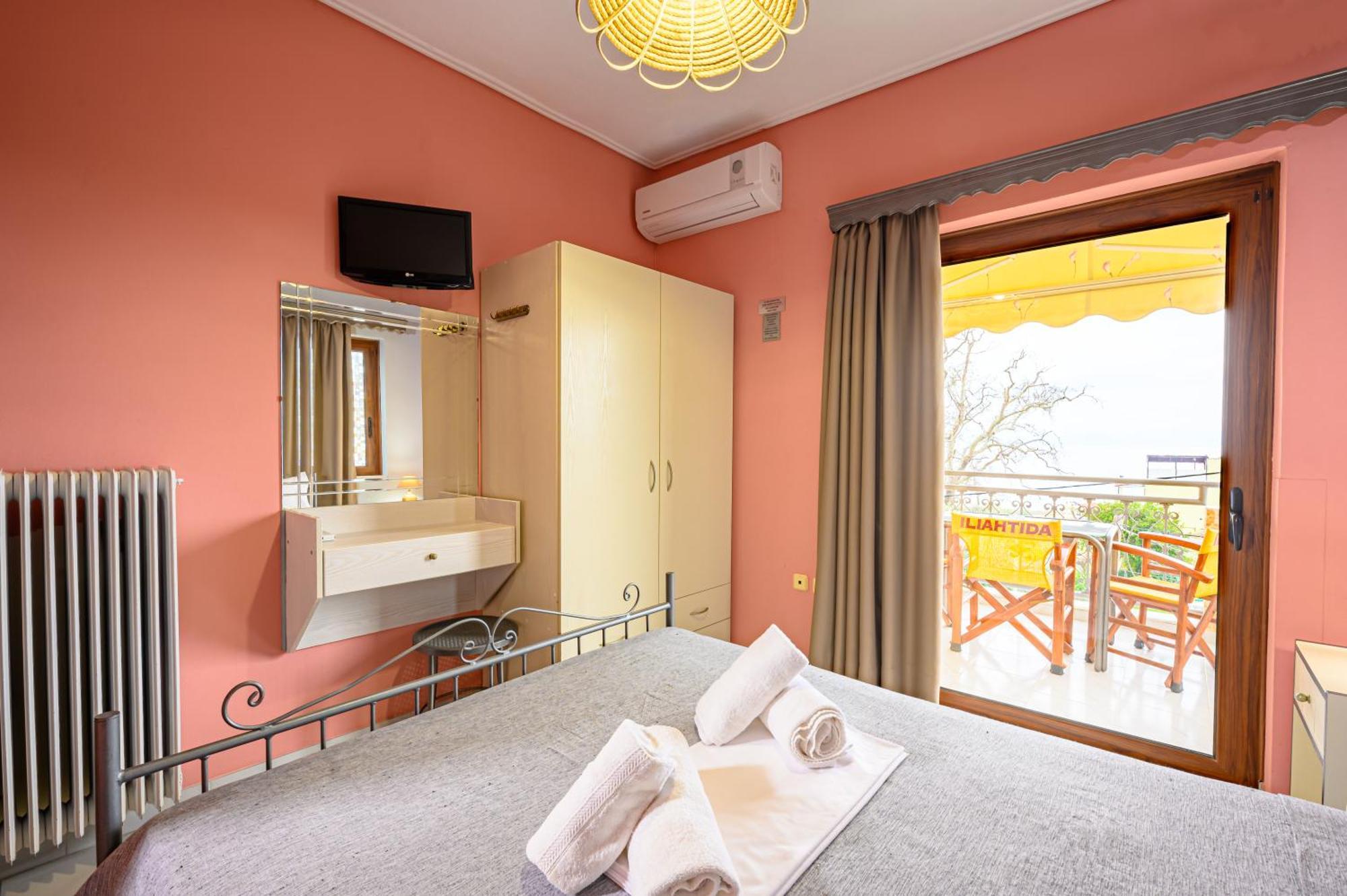 Iliahtida Apartments Ровиес Екстериор снимка