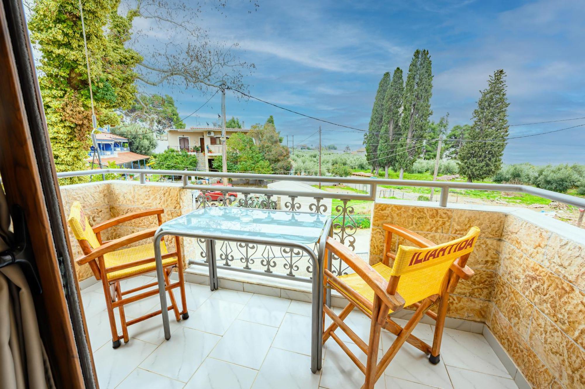 Iliahtida Apartments Ровиес Екстериор снимка