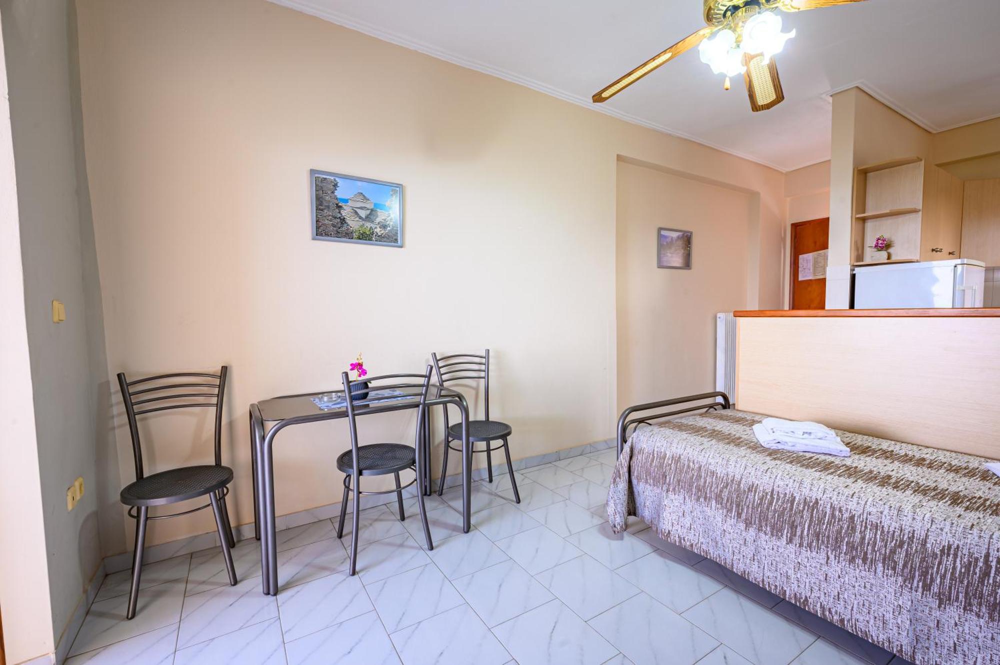 Iliahtida Apartments Ровиес Екстериор снимка