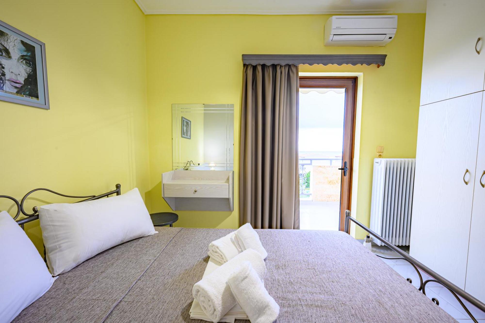 Iliahtida Apartments Ровиес Екстериор снимка